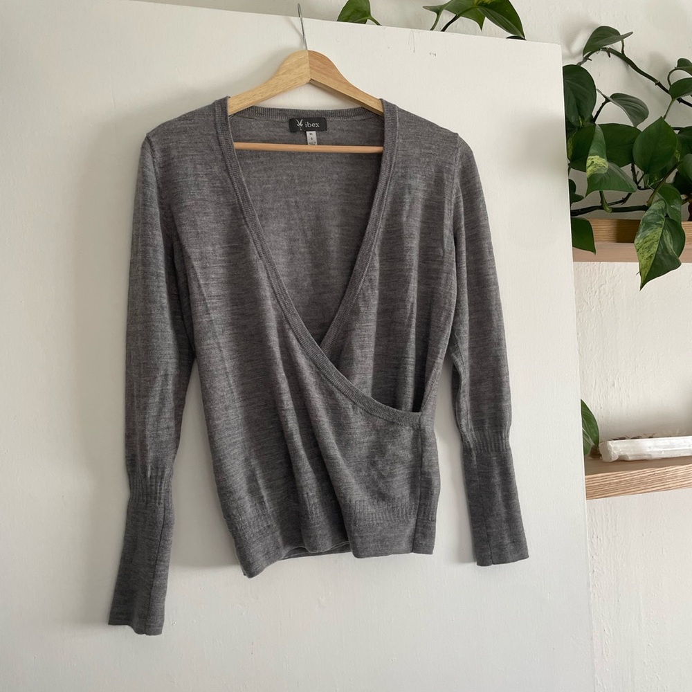 Ibex Women's Gray V-Neck Sweater wrap merino wool - Picture 3 of 8